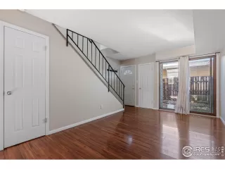 Photo #6: 923858 Listing