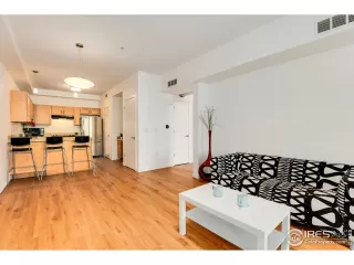 Photo #2: 923937 Listing