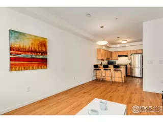 Photo #4: 923937 Listing