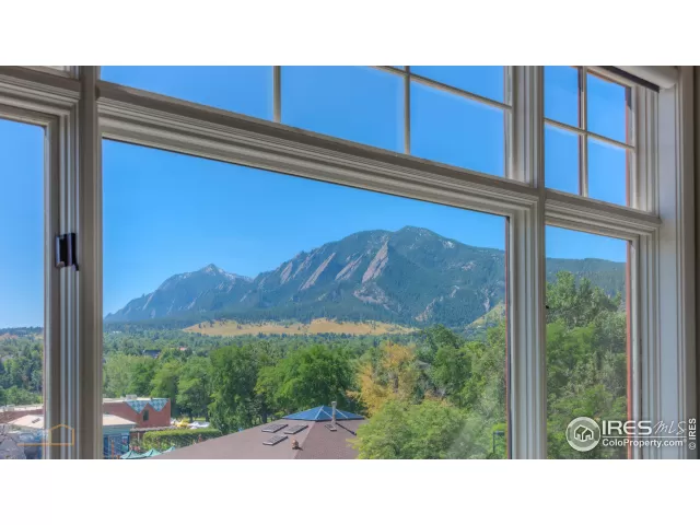 MLS: 923990 Condo For Sale