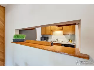 Photo #4: 924070 Listing