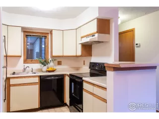 Photo #5: 924107 Listing