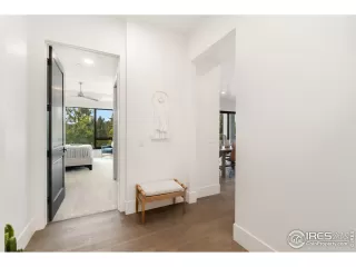 Photo #6: 924160 Listing