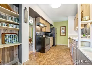 Photo #2: 924161 Listing