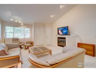 Photo #6: 924240 Listing