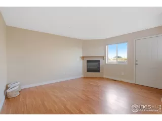 Photo #4: 924241 Listing