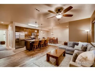 Photo #5: 924350 Listing