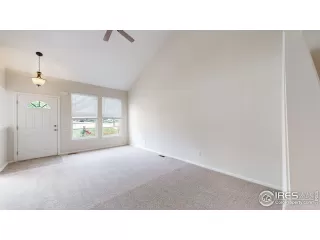 Photo #6: 924430 Listing