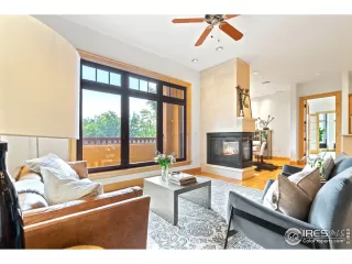 Photo #2: 924493 Listing