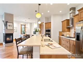 Photo #5: 924493 Listing