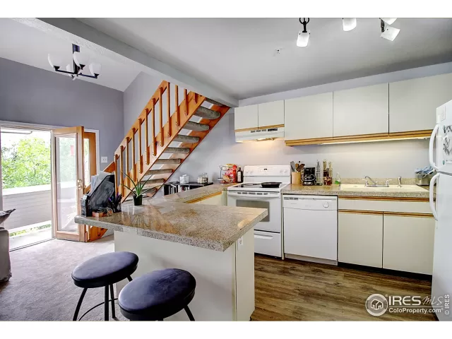 MLS: 924495 Condo For Sale