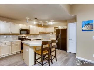 Photo #3: 924505 Listing