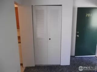 Photo #6: 924537 Listing