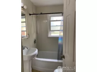 Photo #2: 924599 Listing