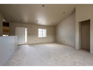 Photo #4: 924681 Listing