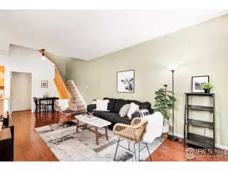 Photo #4: 924852 Listing