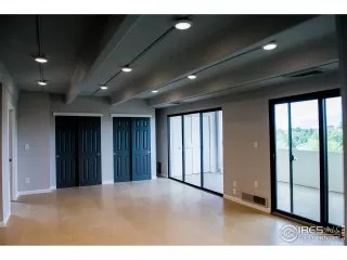 Photo #2: 924877 Listing