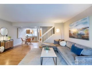 Photo #3: 924952 Listing