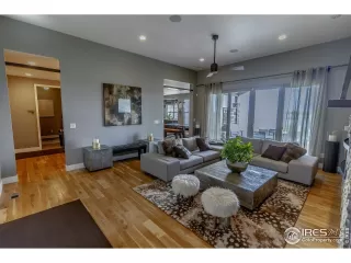 Photo #4: 925049 Listing