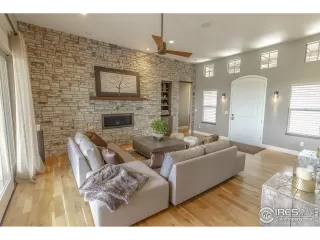 Photo #5: 925049 Listing