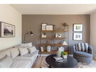 Photo #3: 925121 Listing