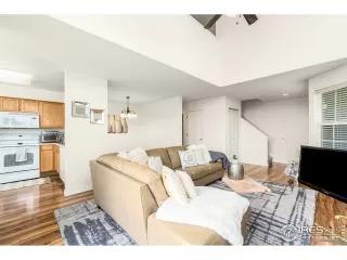 Photo #5: 925138 Listing