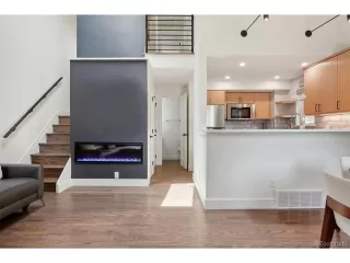 Photo #4: 9251440 Listing