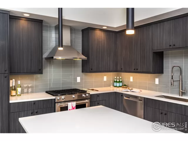 MLS: 925199 Condo For Sale