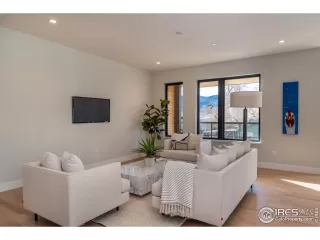 Photo #3: 925199 Listing