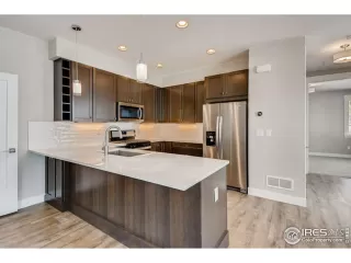 Photo #4: 925411 Listing