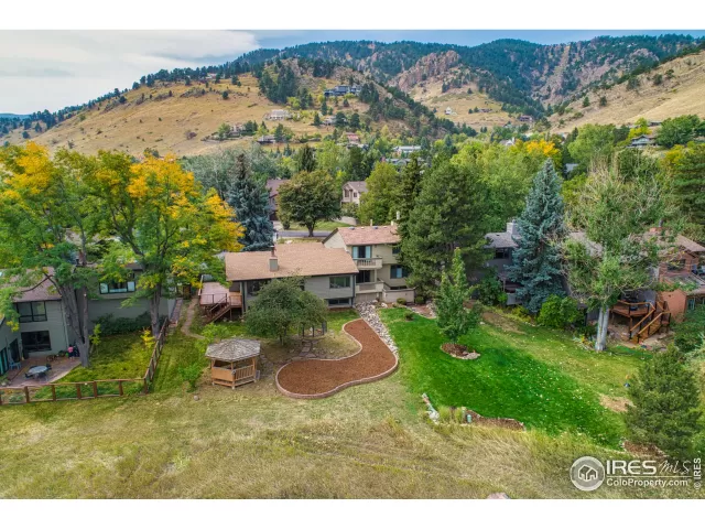 MLS: 925478 Condo For Sale