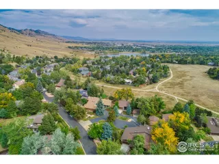 Photo #2: 925478 Listing