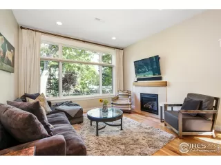 Photo #4: 925521 Listing