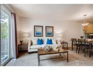 Photo #5: 925581 Listing