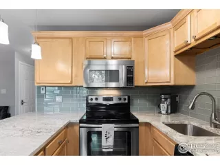 Photo #5: 925633 Listing