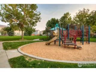 Photo #2: 925741 Listing