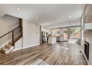 Photo #2: 925828 Listing