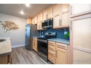 Photo #5: 925842 Listing