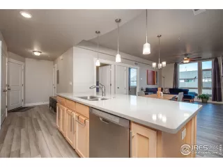 Photo #6: 925842 Listing