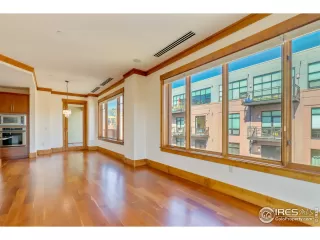 Photo #5: 925851 Listing