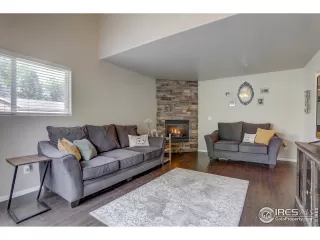 Photo #4: 925896 Listing