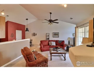 Photo #3: 925898 Listing