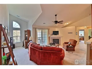 Photo #6: 925898 Listing