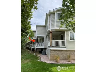 Photo #1: 926000 Listing