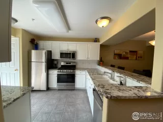 Photo #6: 926000 Listing