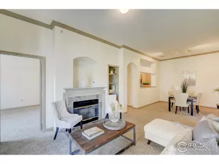 Photo #4: 926110 Listing