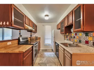 Photo #4: 926335 Listing