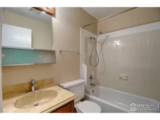 Photo #5: 926338 Listing