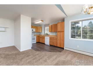 Photo #2: 926367 Listing