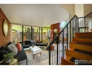 Photo #4: 926402 Listing